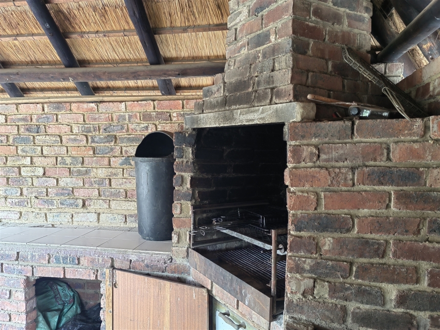 5 Bedroom Property for Sale in Parys Free State